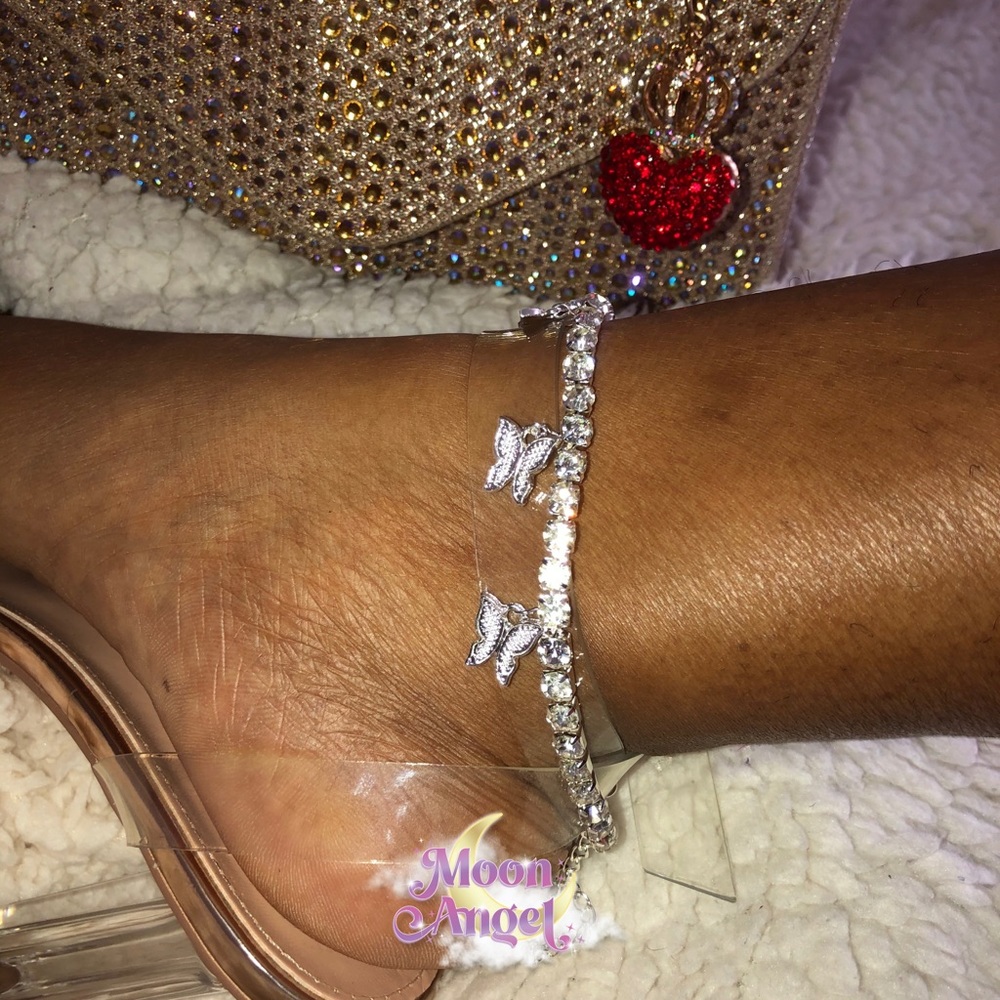 🦋✨Icy Silver Butterfly Ankle Bracelet✨🦋